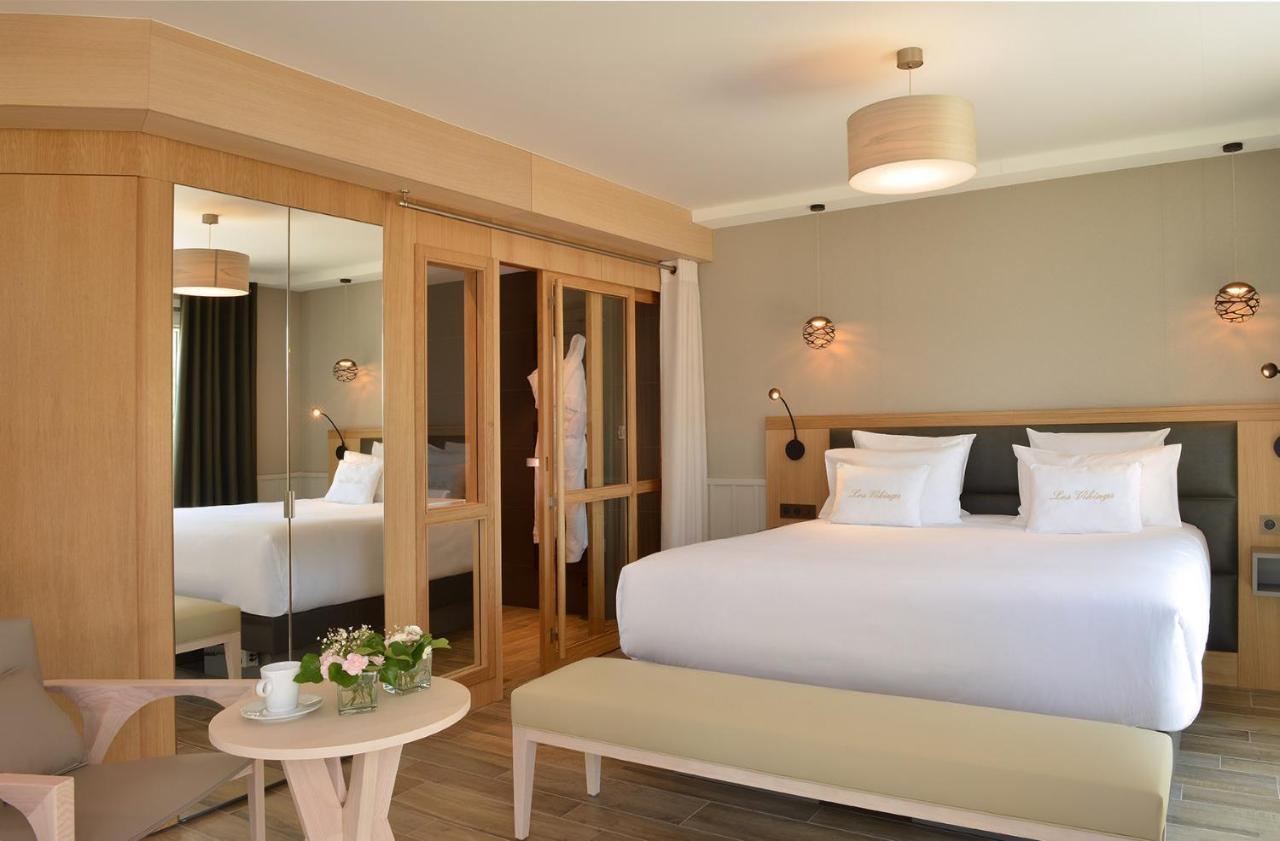 Hotel Les Vikings เลอครัวซิก ภายนอก รูปภาพ