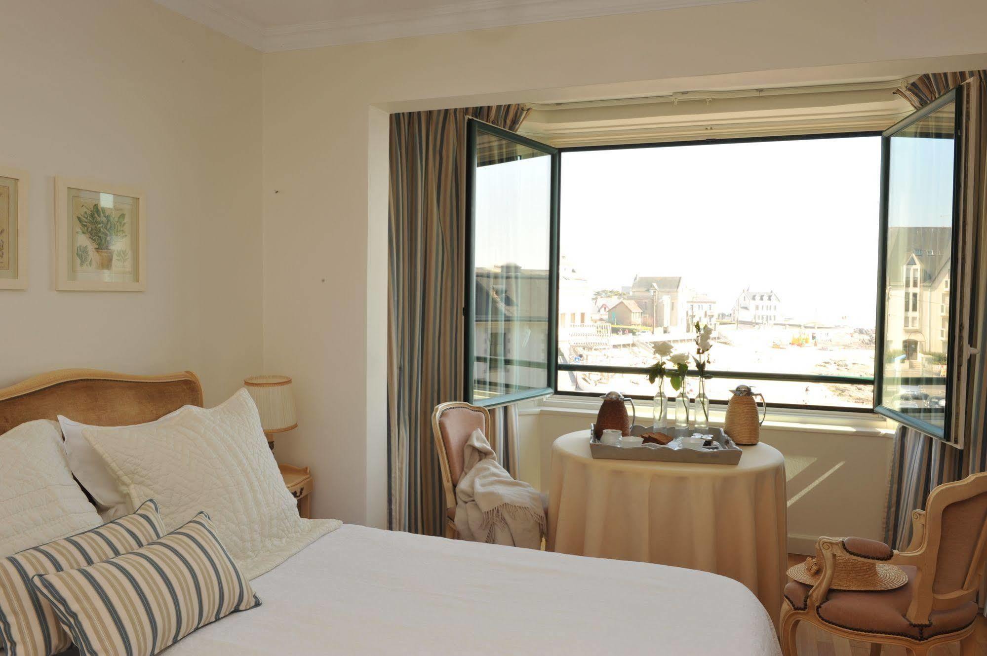 Hotel Les Vikings เลอครัวซิก ภายนอก รูปภาพ